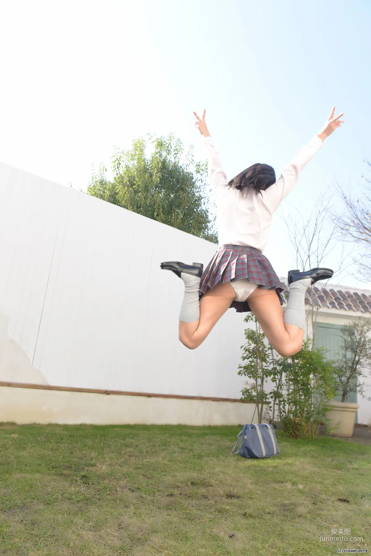 [LOVEPOP] 西永彩奈《Ayana Stripes - (Cream) - PPV》 寫真集 26