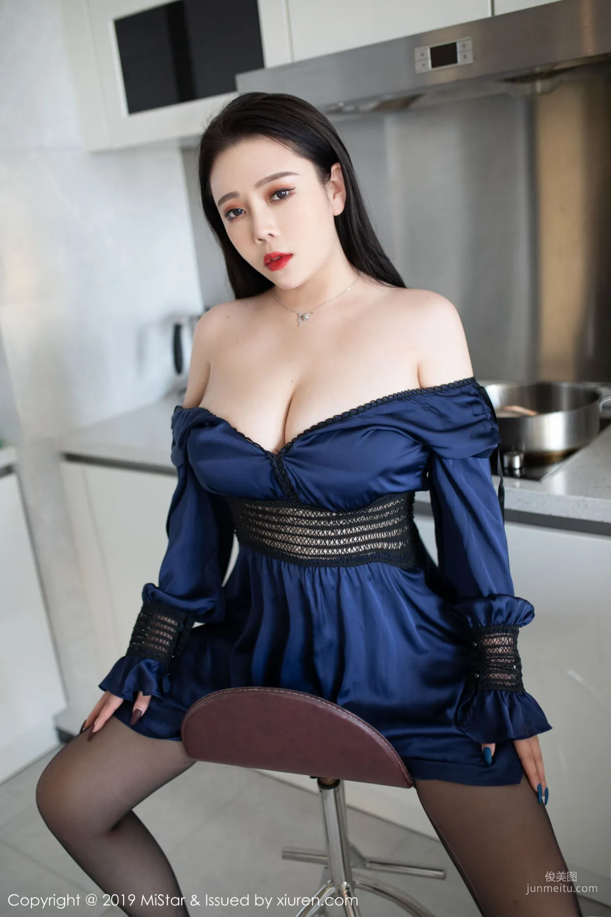 miki Tu Elegant Long Skirt and Charming Black Stockings Series [MiStar] VOL.313 Photo Set photo 35