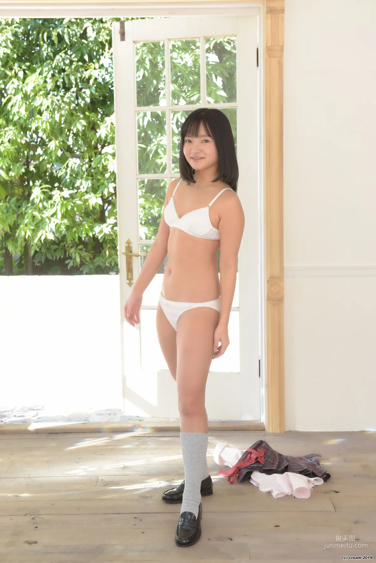 [LOVEPOP] 西永彩奈《Ayana Stripes - (Cream) - PPV》 寫真集 92