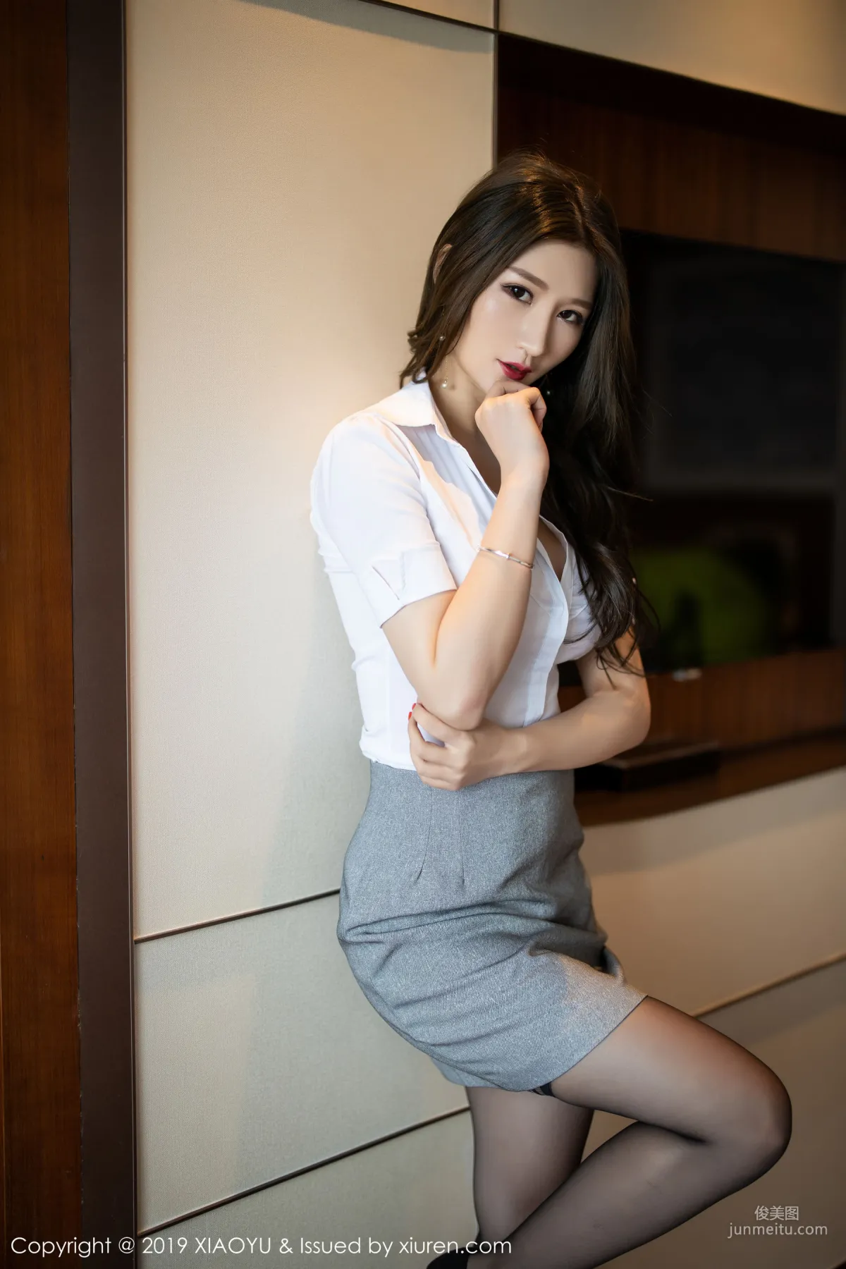 Gu Qiaonan Irresistible Secretary Black Stockings OL [XIAOYU] Vol.195 Photo Set photo 8