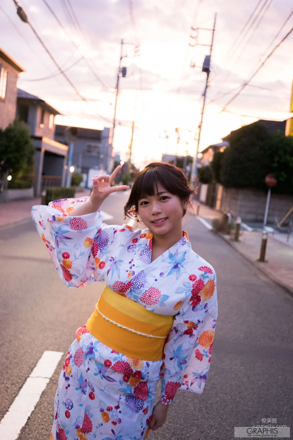 Miharu Usa [Graphis] Limited Edition Photo Set photo 2