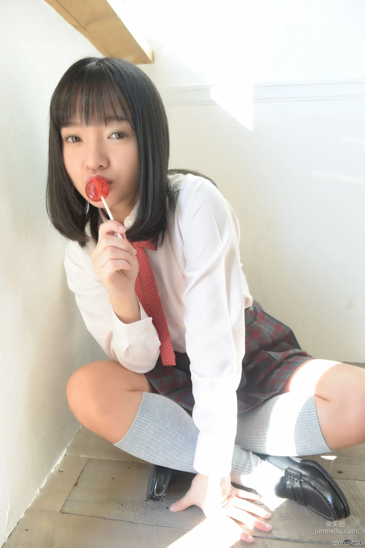 [LOVEPOP] 西永彩奈《Ayana Stripes - (Cream) - PPV》 寫真集 15