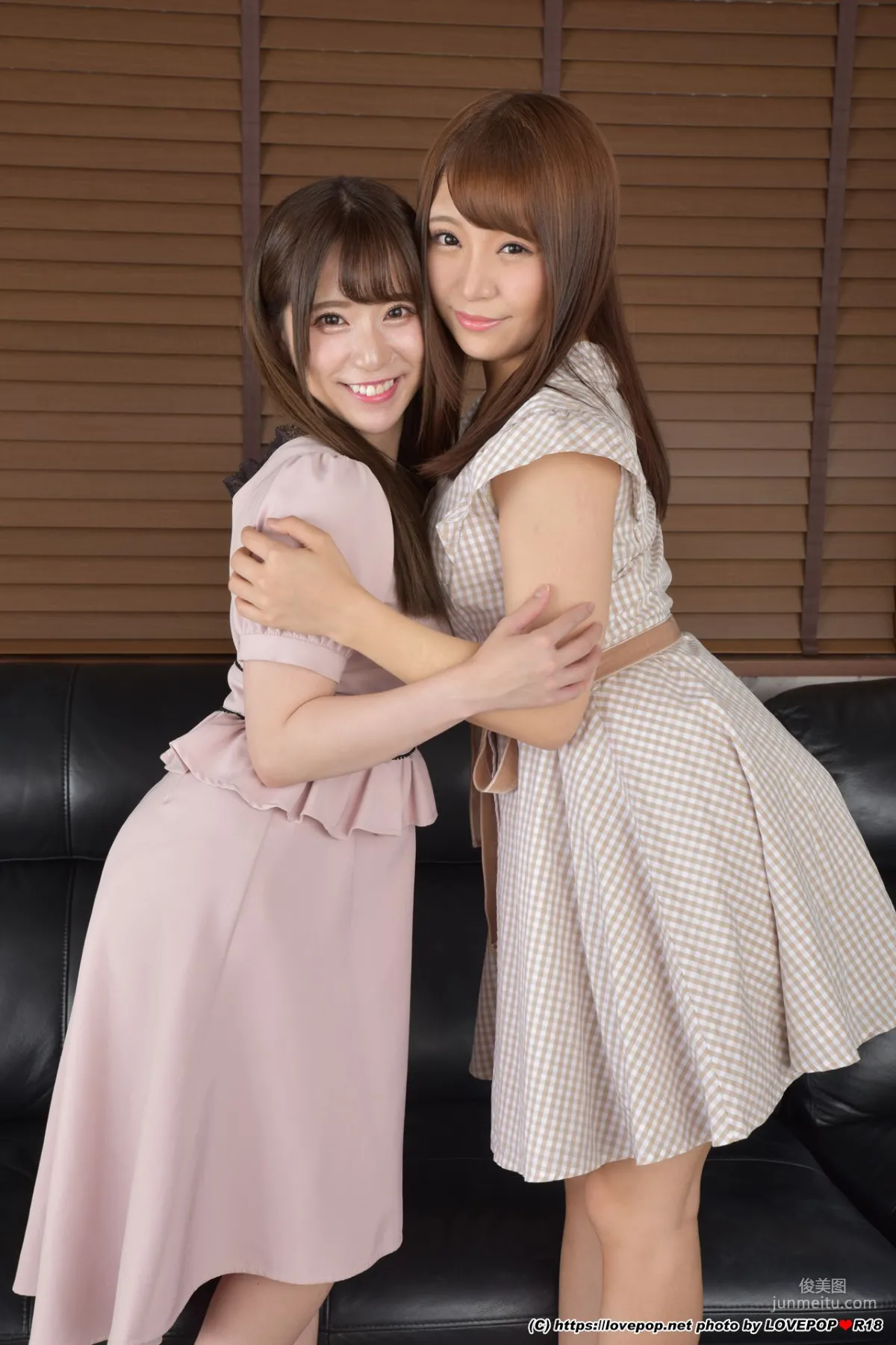 [LOVEPOP] 加藤ももか&初美りん 《(001) Plain Clothes》 寫真集 7