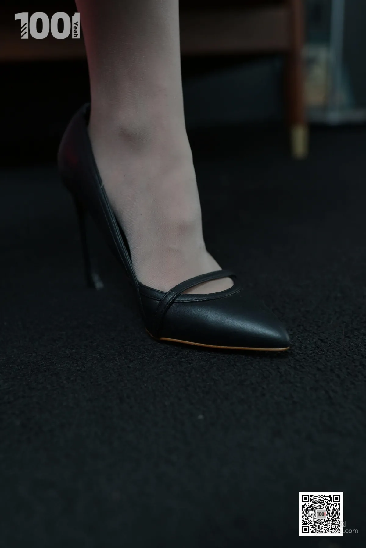 Model Zhen Zhen "Concentrated Capsule 2" [One Thousand and One Nights] Silk Feet and Beautiful Legs Photo Set photo 34