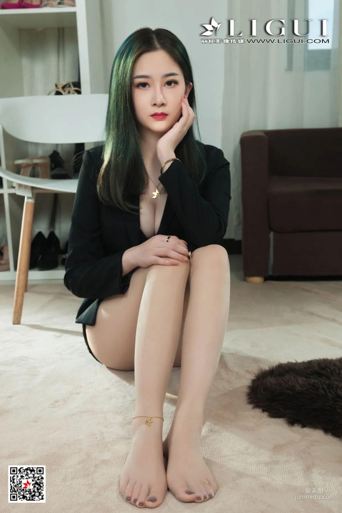 Model 婷婷《綠發秘書》 [麗櫃Ligui] 寫真集 3