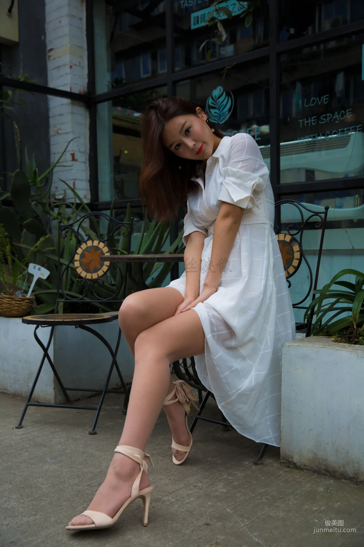 [GIRLISS] ROSI Under the Skirt of the Cool Ice Winter Photo Set photo 13