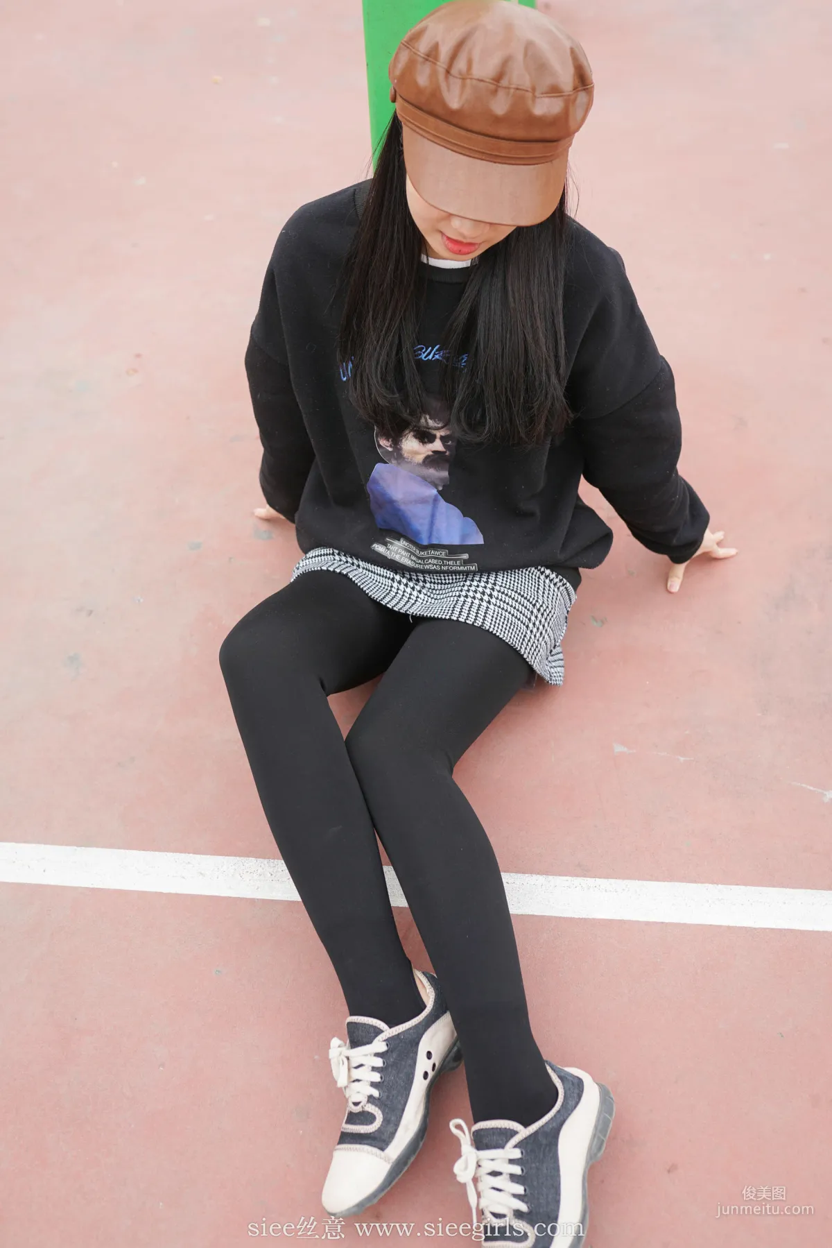Xiong Xiong, Senior Girl Will Accompany You in the New Year [SIEE] No.403 Photo Set photo 23