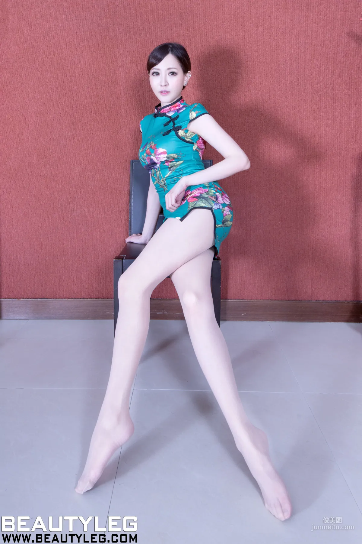 Ni Qianling Lucy, Qipao, Pencil Skirt, Uniform Stockings and Beautiful Legs, [Beautyleg] No.1867 Photo Set photo 10