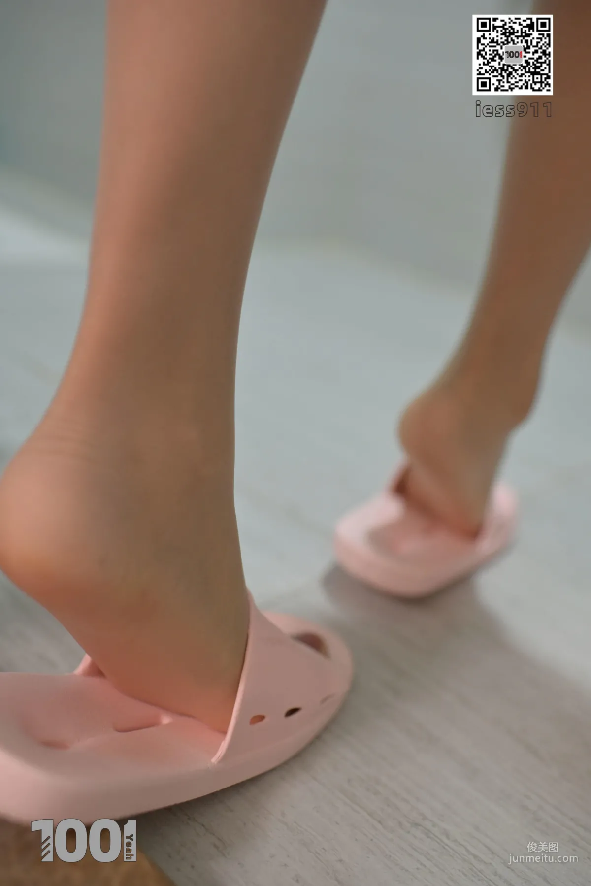 Model Lucy, Son's Private Tutor 1 [IESS One Thousand and One Nights] Beautiful Legs and Silk Feet Photo Set photo 76