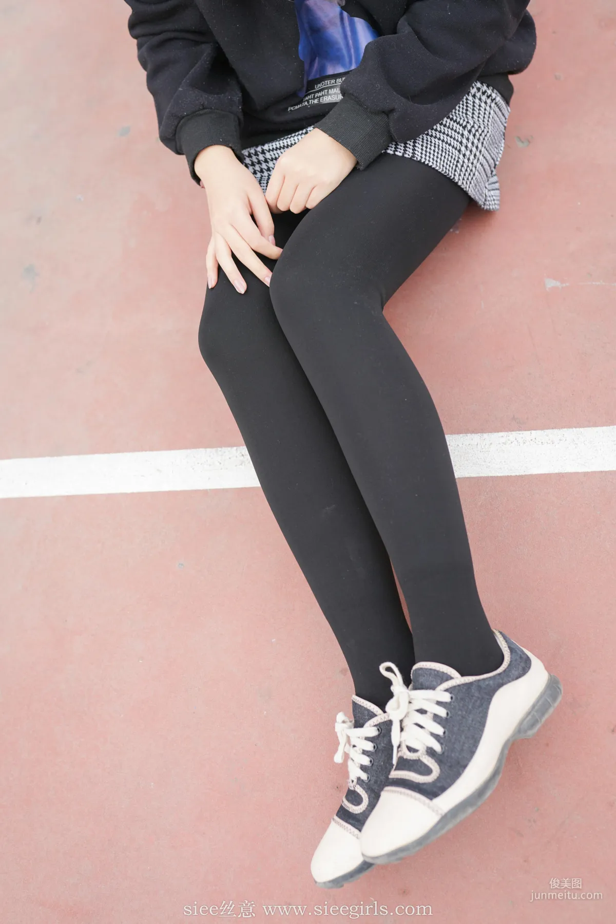 Xiong Xiong, Senior Girl Will Accompany You in the New Year [SIEE] No.403 Photo Set photo 44