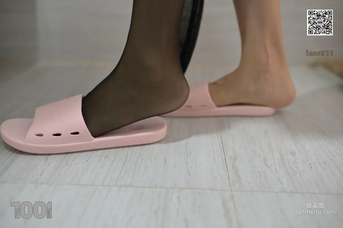 Model Lucy, Son's Private Tutor 2 [One Thousand and One Nights] Beautiful Legs Stockings Photo Set photo 80