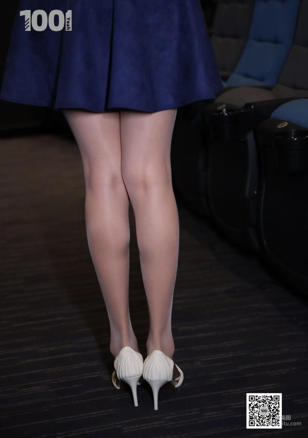 Model Lucy, Cinema 3 [One Thousand and One Nights] Stockings and Beautiful Feet Photo Set photo 59