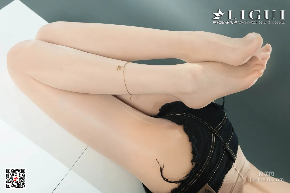 Model Tu Zi, Flesh Stockings and Ultra Short Denim Hot Pants [Ligui] Web Beauty Photo Set photo 45