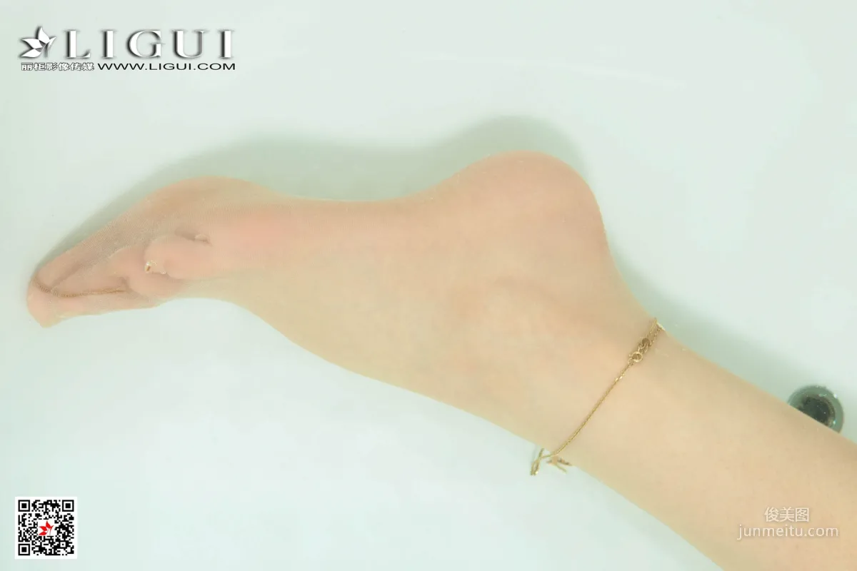 Model Tu Zi Bathroom White Shirt Wet Body Silk Stockings [Ligui] Photo Set photo 38