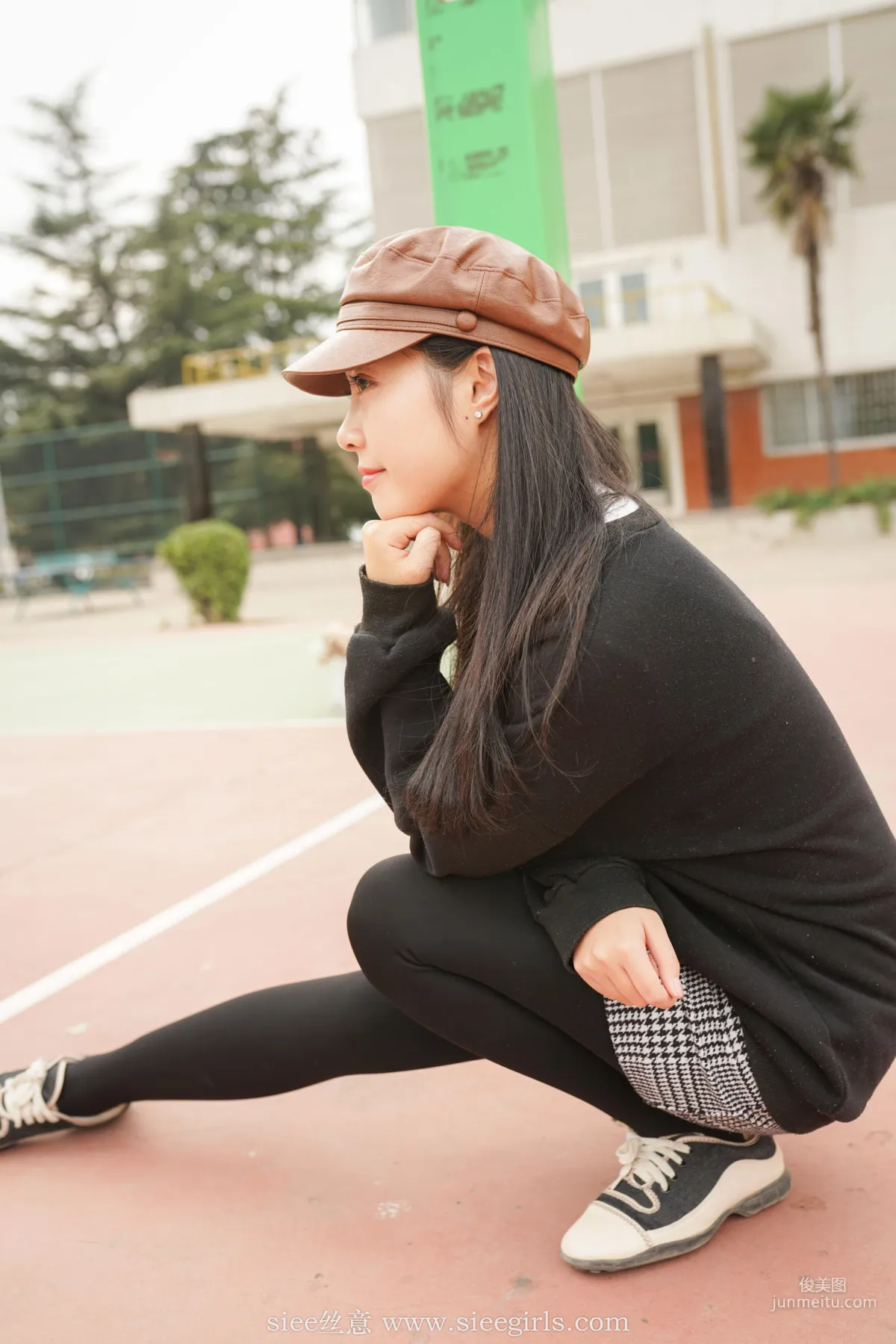 Xiong Xiong, Senior Girl Will Accompany You in the New Year [SIEE] No.403 Photo Set photo 1