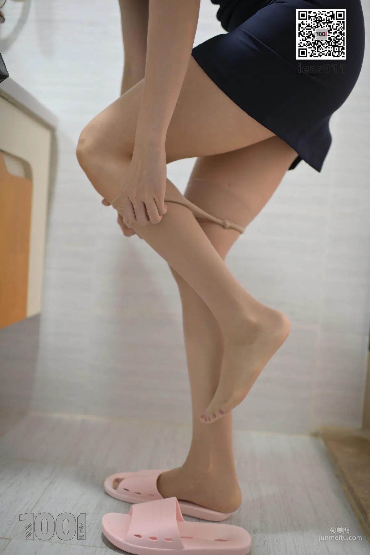 Model Lucy, Son's Private Tutor 1 [IESS One Thousand and One Nights] Beautiful Legs and Silk Feet Photo Set photo 80
