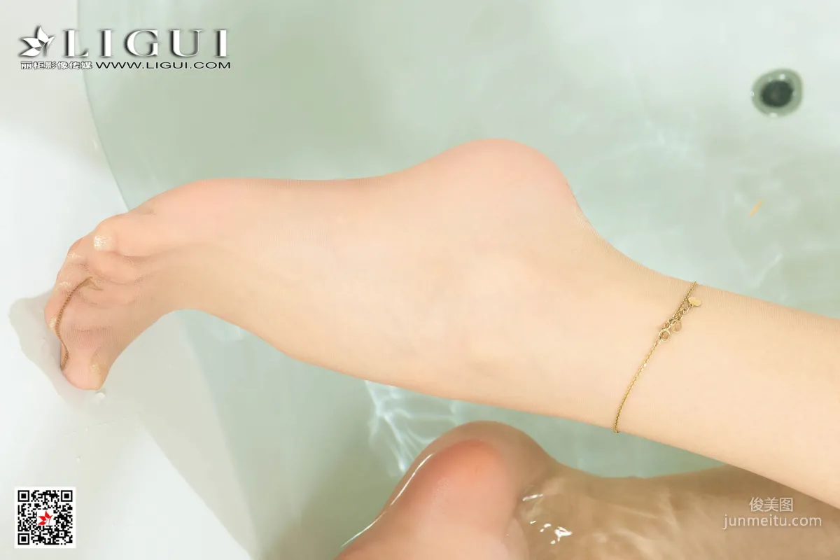 Model Tu Zi Bathroom White Shirt Wet Body Silk Stockings [Ligui] Photo Set photo 23