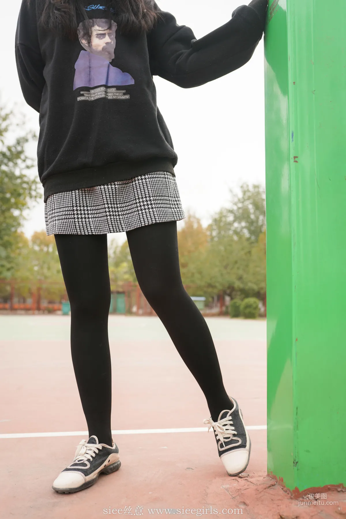 Xiong Xiong, Senior Girl Will Accompany You in the New Year [SIEE] No.403 Photo Set photo 21