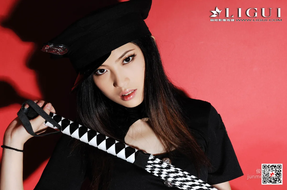 Model 左左《黑丝女警皮鞭》 [丽柜Ligui] 写真集10