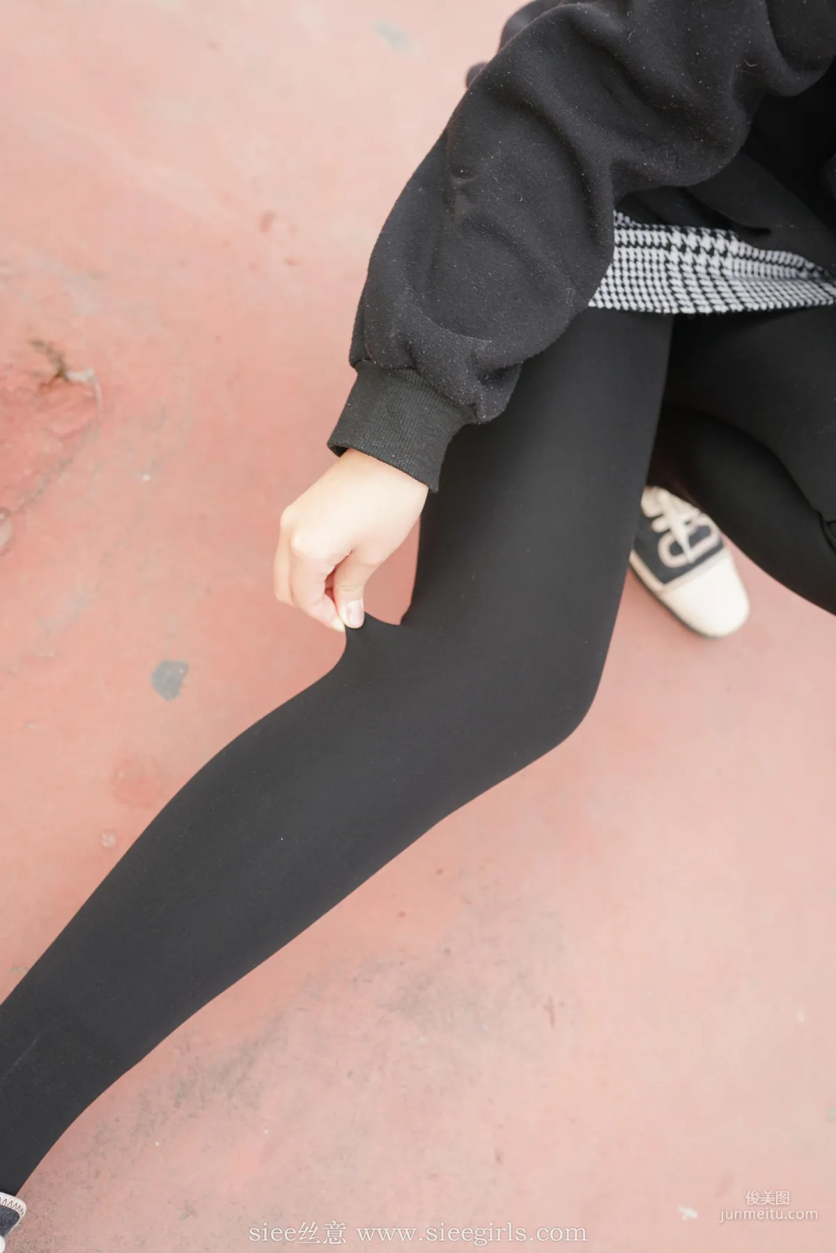 Xiong Xiong, Senior Girl Will Accompany You in the New Year [SIEE] No.403 Photo Set photo 30