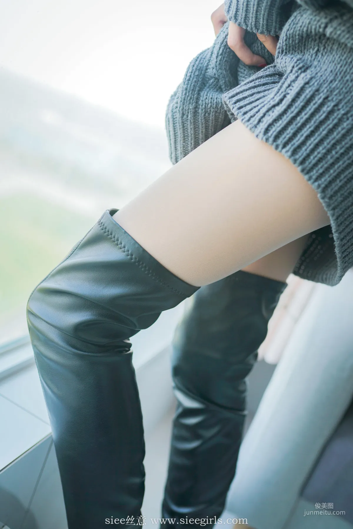 Qianqian, Time Is Short, the World Is Far [SIEE] No.395 Photo Set photo 52