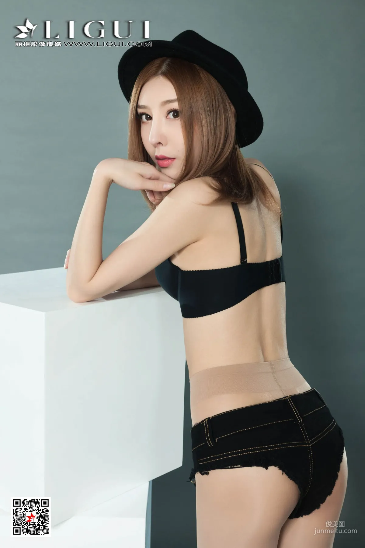 Model Tu Zi, Flesh Stockings and Ultra Short Denim Hot Pants [Ligui] Web Beauty Photo Set photo 5