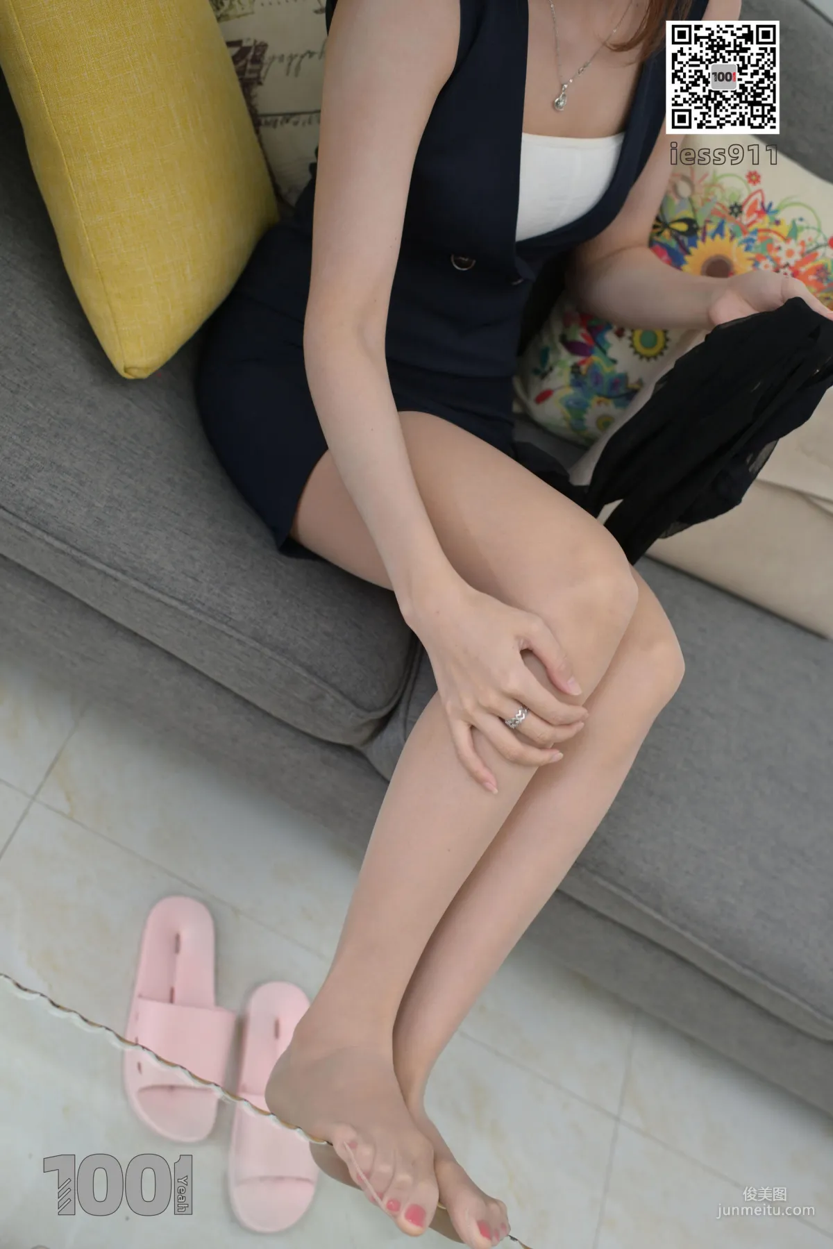Model Lucy, Son's Private Tutor 1 [IESS One Thousand and One Nights] Beautiful Legs and Silk Feet Photo Set photo 63