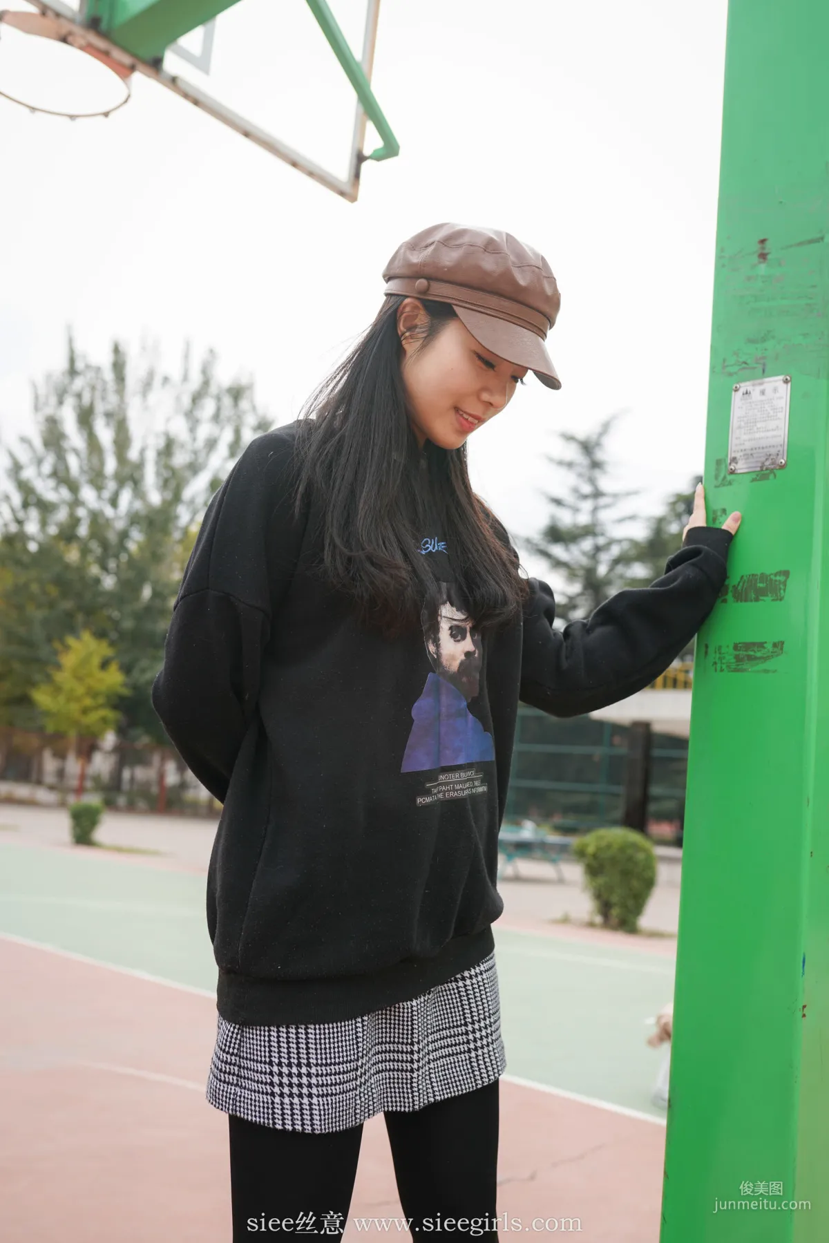 Xiong Xiong, Senior Girl Will Accompany You in the New Year [SIEE] No.403 Photo Set photo 22