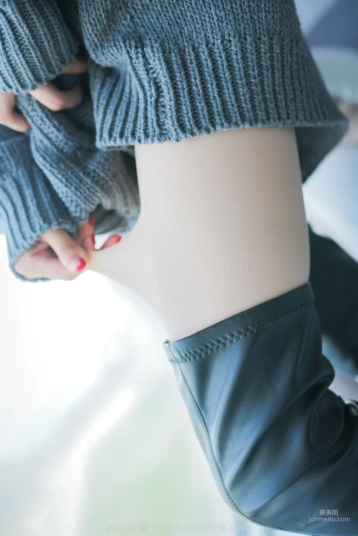 Qianqian, Time Is Short, the World Is Far [SIEE] No.395 Photo Set photo 2