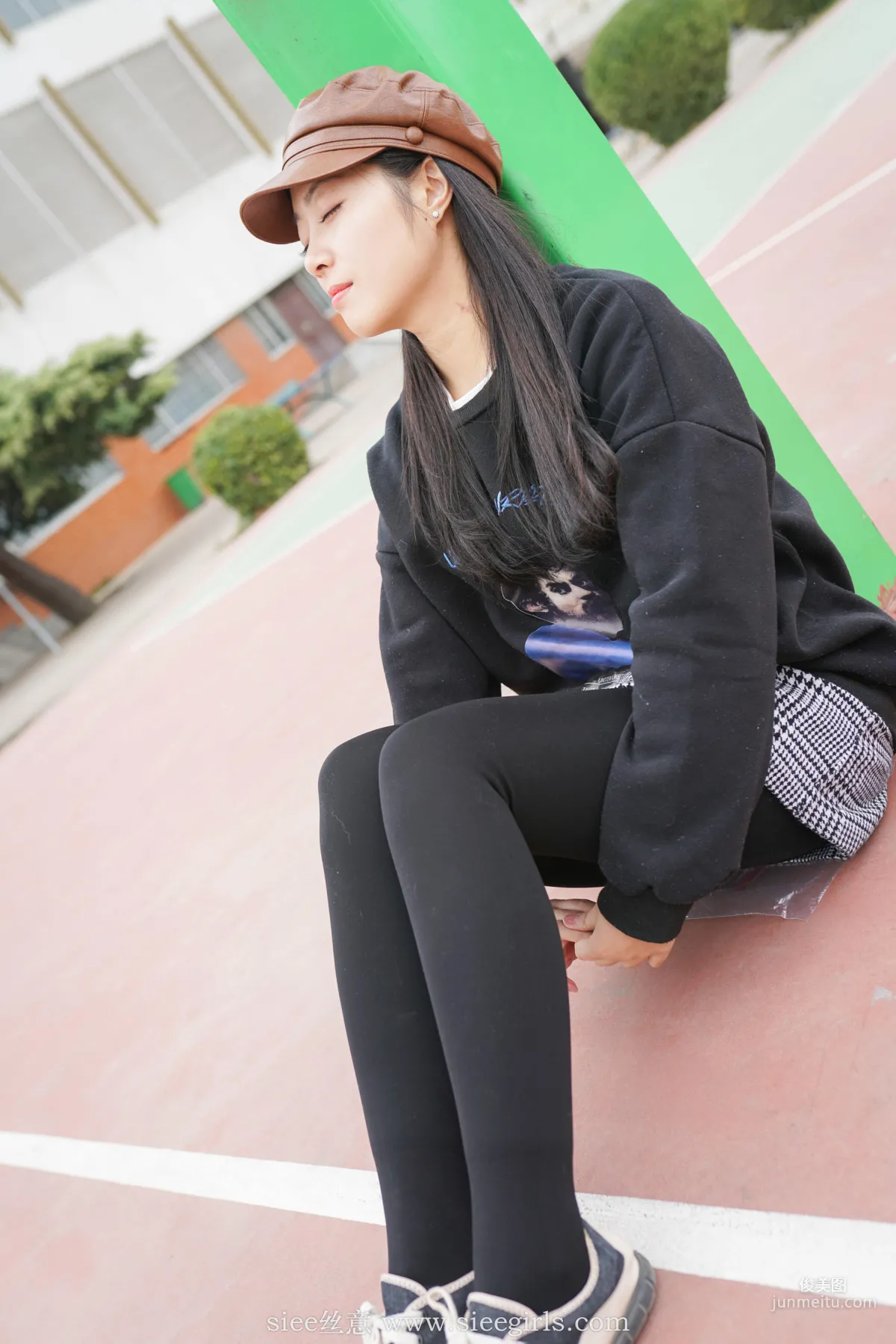 Xiong Xiong, Senior Girl Will Accompany You in the New Year [SIEE] No.403 Photo Set photo 61