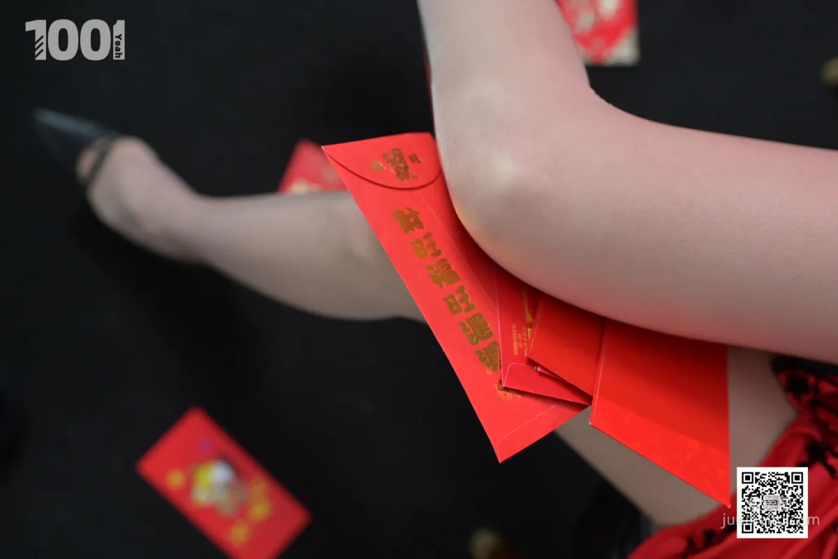 Model Zhen Zhen "Concentrated Capsule 2" [One Thousand and One Nights] Silk Feet and Beautiful Legs Photo Set photo 28