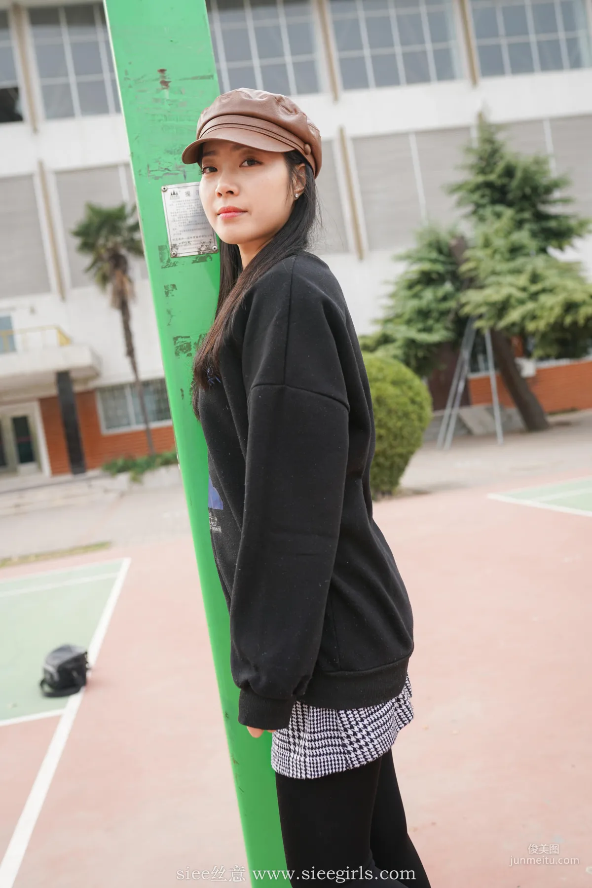 Xiong Xiong, Senior Girl Will Accompany You in the New Year [SIEE] No.403 Photo Set photo 7