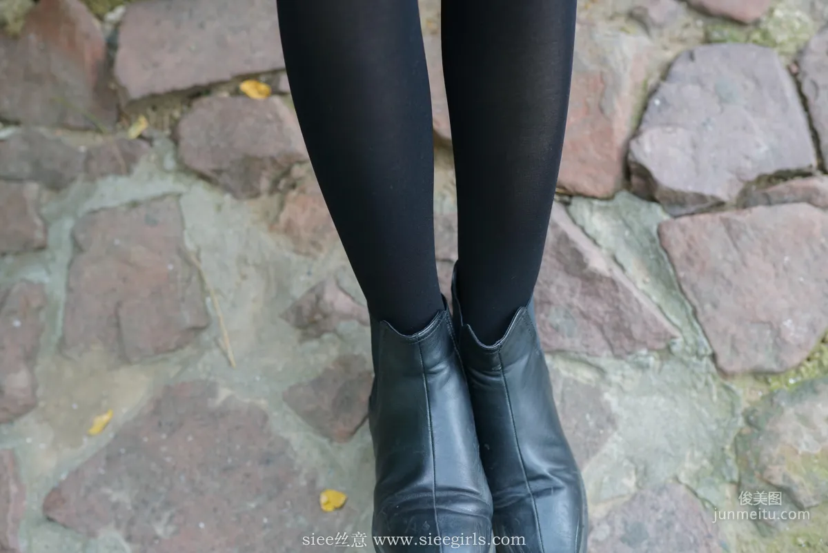 Qianqian, Dotted Autumn Leaves and Rustling Wind [SIEE] No.400 Photo Set photo 55