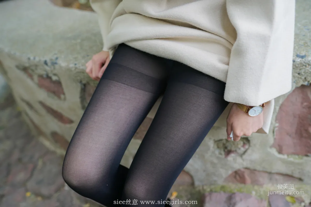 Qianqian, Dotted Autumn Leaves and Rustling Wind [SIEE] No.400 Photo Set photo 21