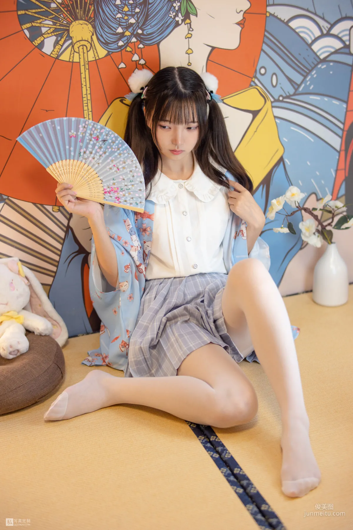 默陌《15D白絲 花裡胡哨的民宿》 [森蘿财團] JKFUN-027 寫真集 12