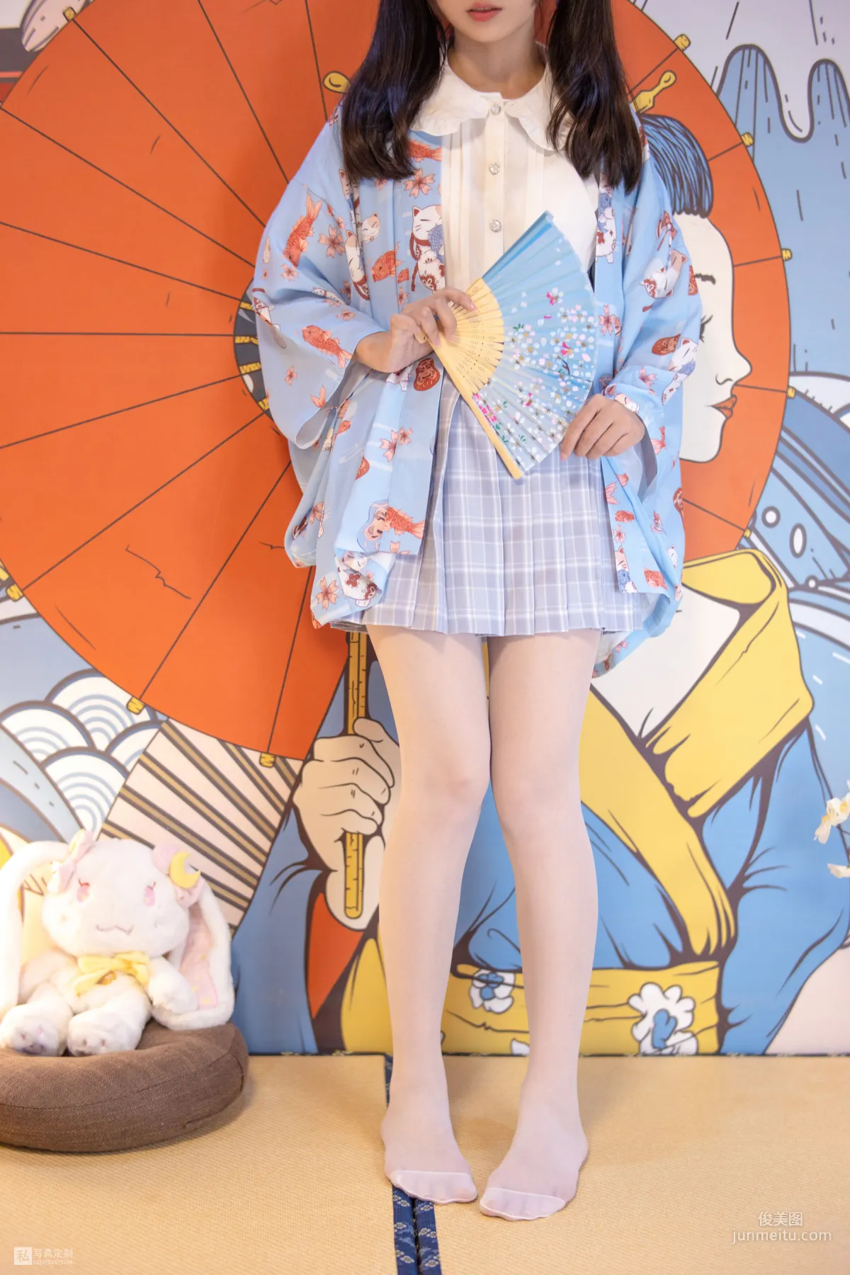默陌《15D白絲 花裡胡哨的民宿》 [森蘿财團] JKFUN-027 寫真集 5