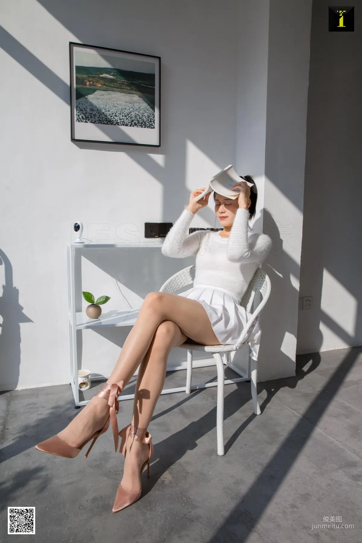 Xiao Xiao, Sunbathing and Sterilizing [IESS] Photo Set photo 28