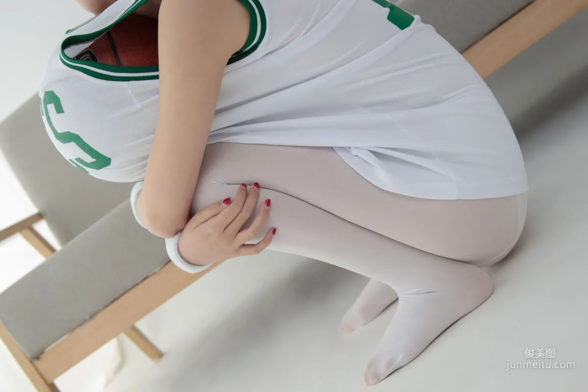 卉子《與籃球無關 80D白絲》 [森蘿财團] JKFUN-041 寫真集 54