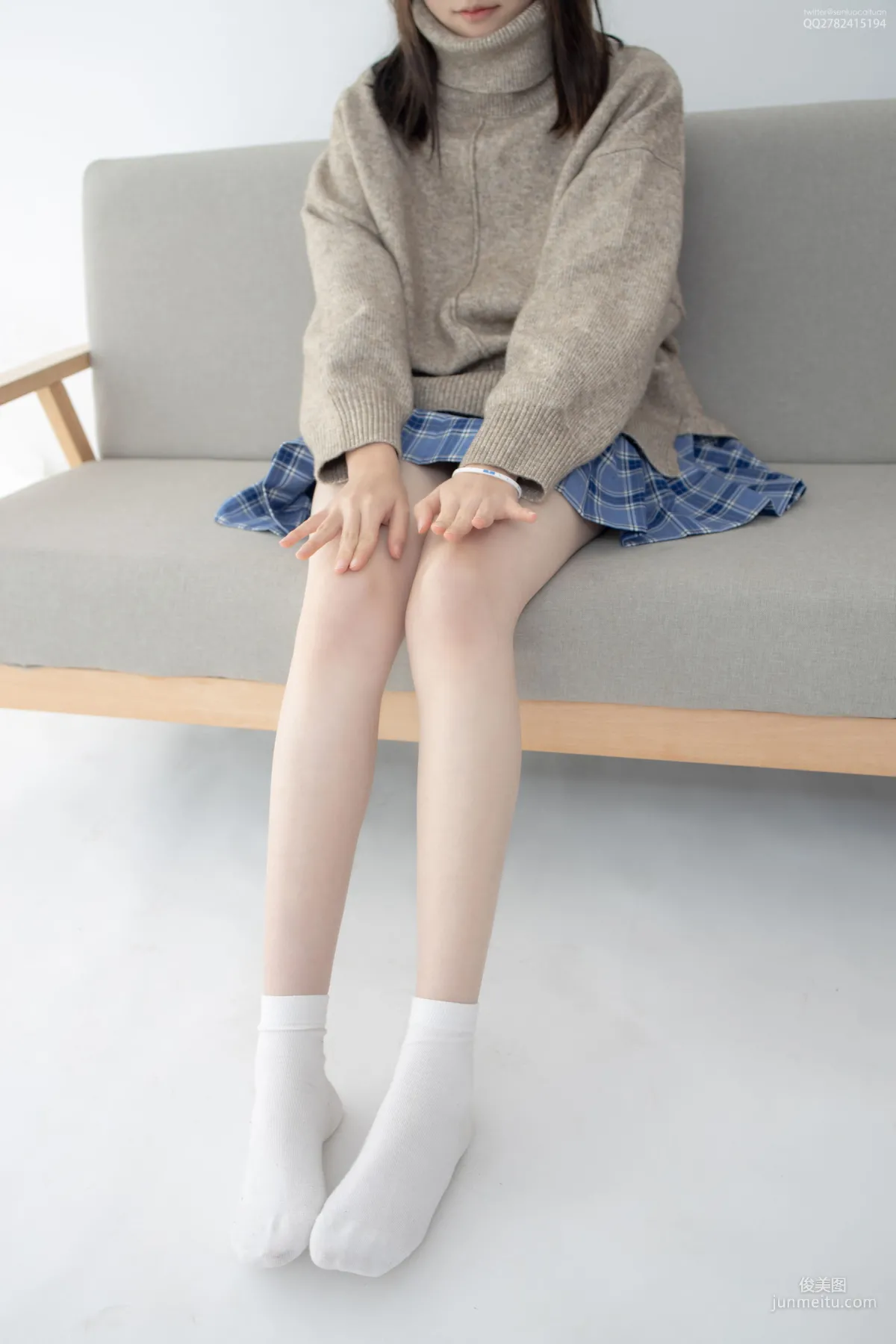 Aika《短棉袜》 [森萝财团] JKFUN-040 写真集6