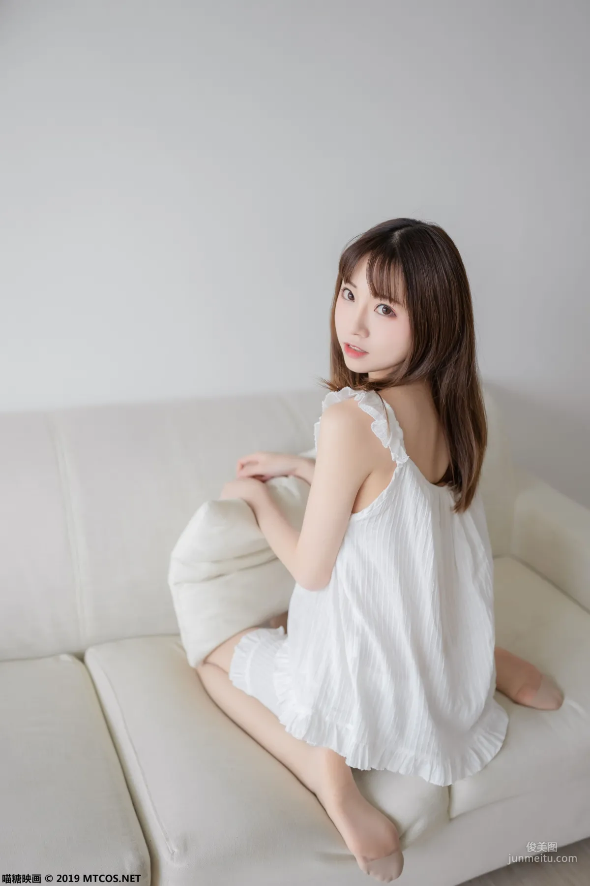 《白色睡衣》 [喵糖映画] VOL.056 写真集32
