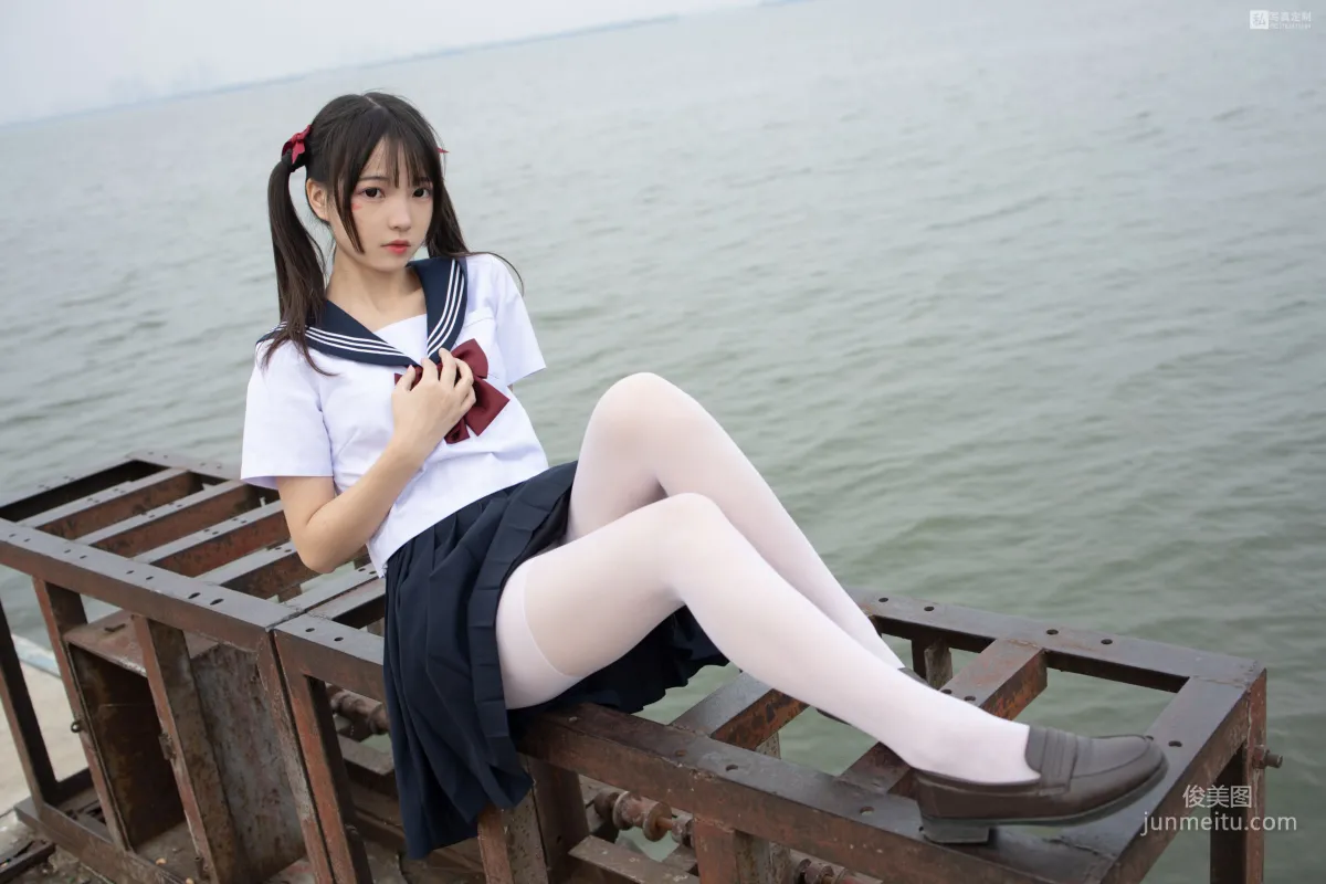 默陌《15D白絲 抑郁湖邊與絕望天台》 [森蘿财團] JKFUN-028 寫真集 14