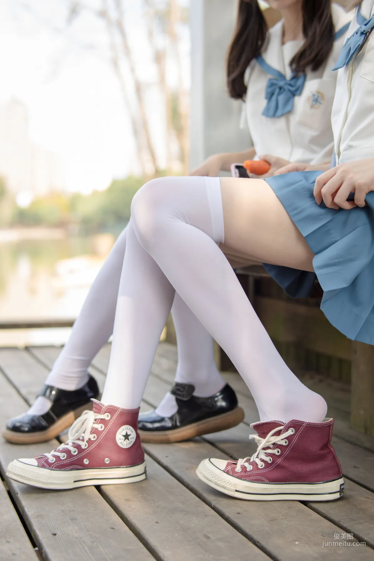 默陌&Aika《80D白絲過膝襪》 [森蘿财團] JKFUN-025 寫真集 78