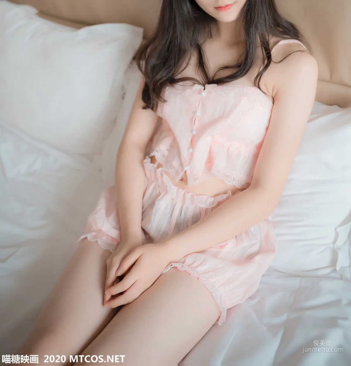 《粉色吊带睡衣》 [喵糖映画] VOL.104 写真集21
