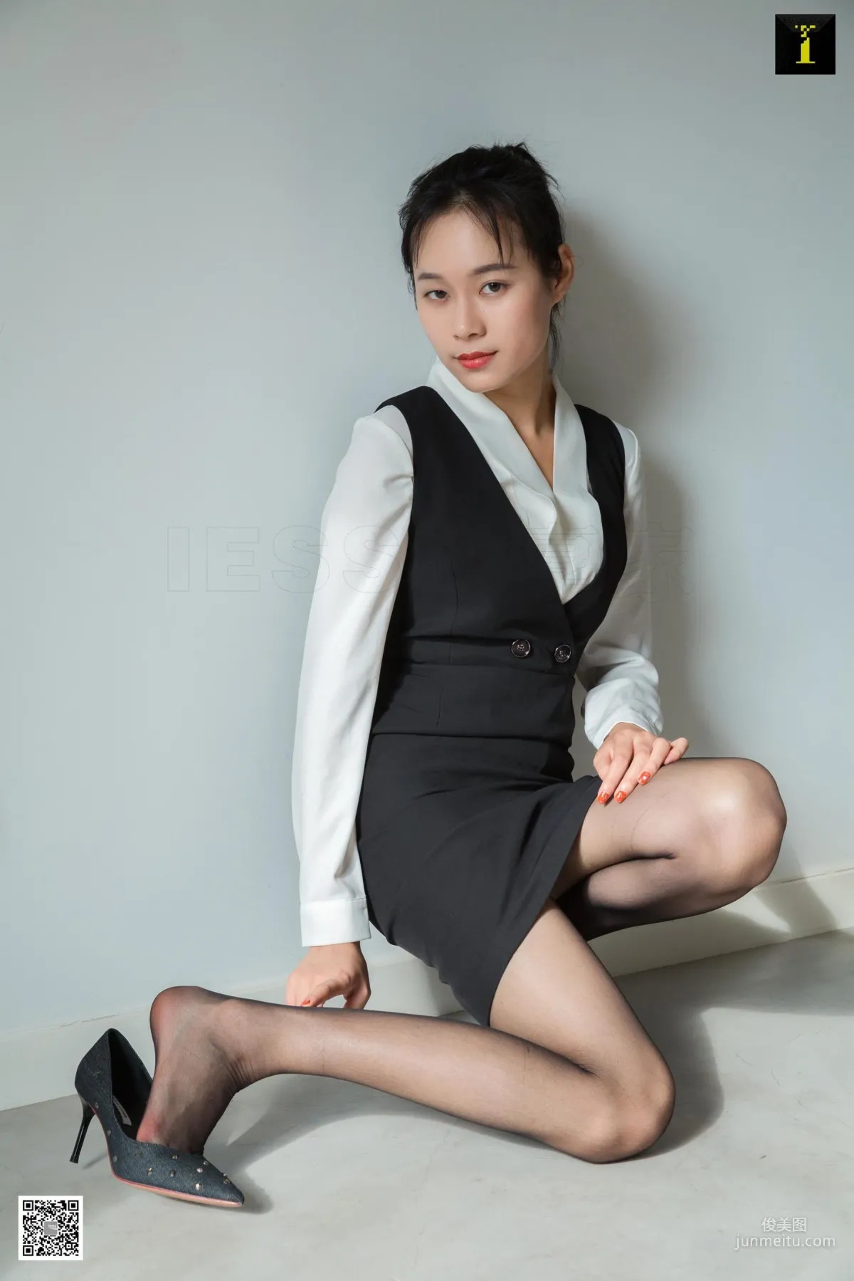 Xiao Xiao: IESS photo 32