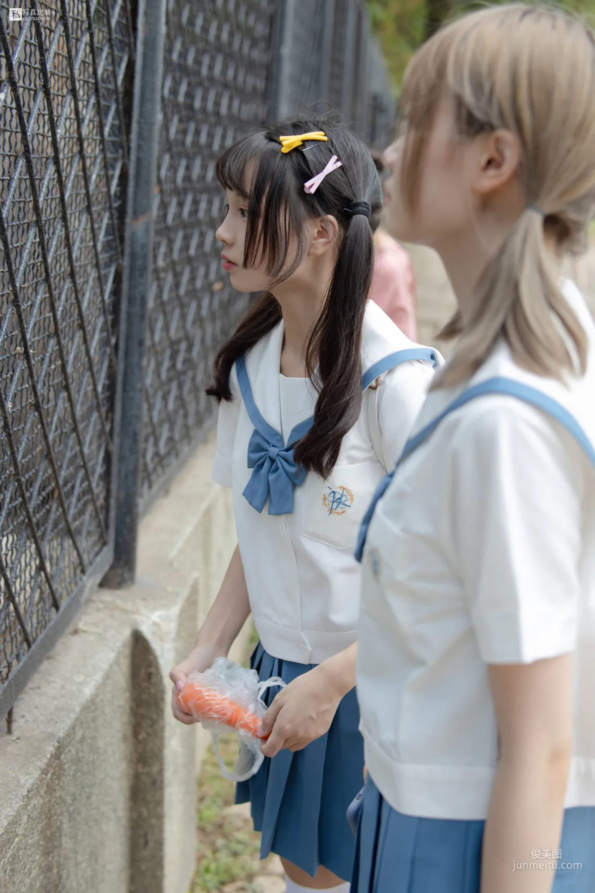 默陌&Aika《80D白絲過膝襪》 [森蘿财團] JKFUN-025 寫真集 36