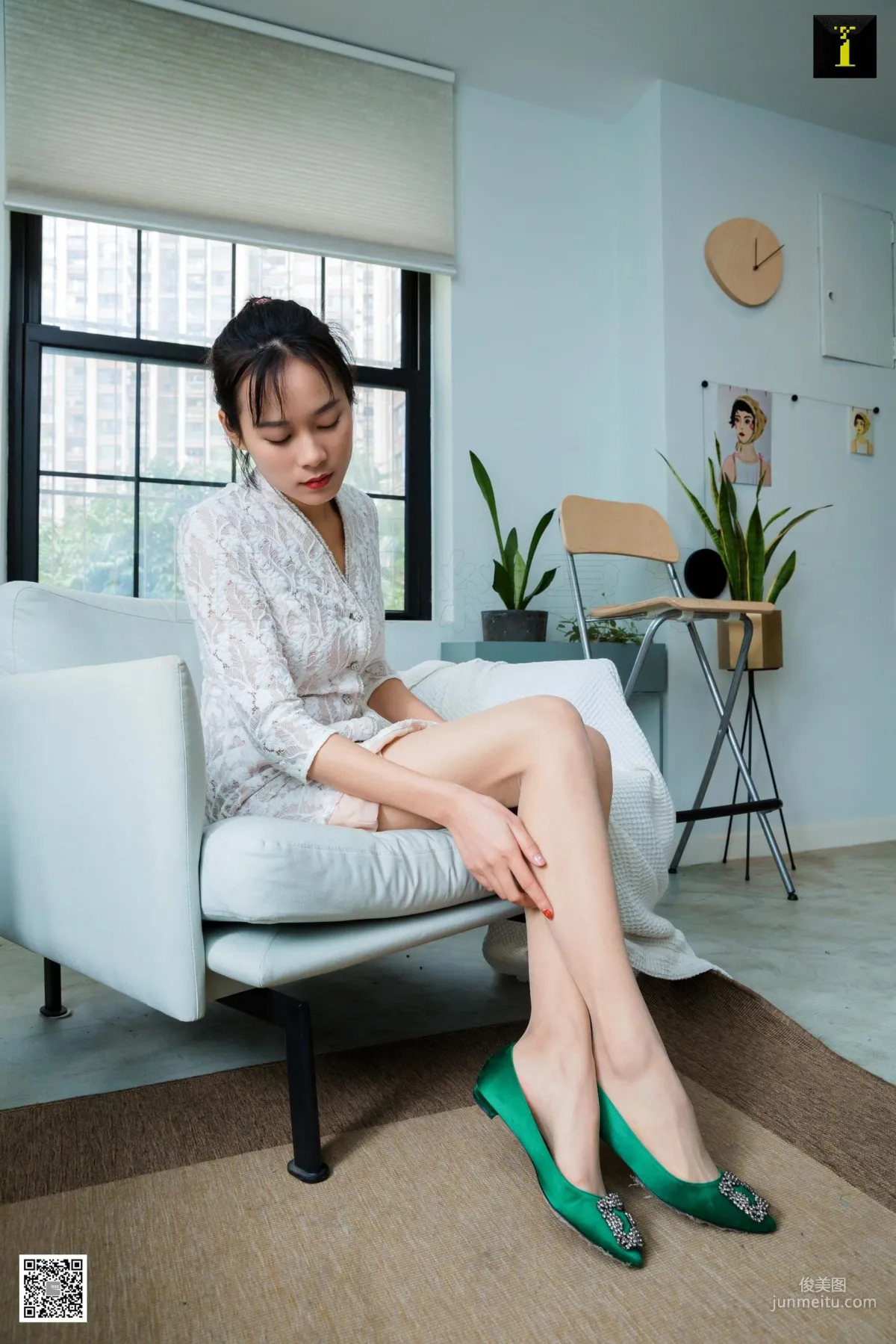 小小 《你选高跟还是平底》 [异思趣向IESS] 写真集65