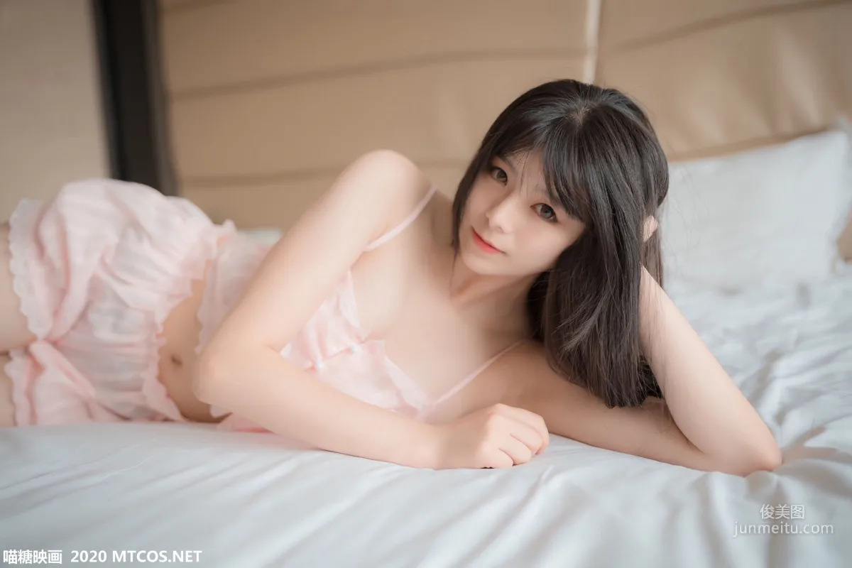 《粉色吊带睡衣》 [喵糖映画] VOL.104 写真集29