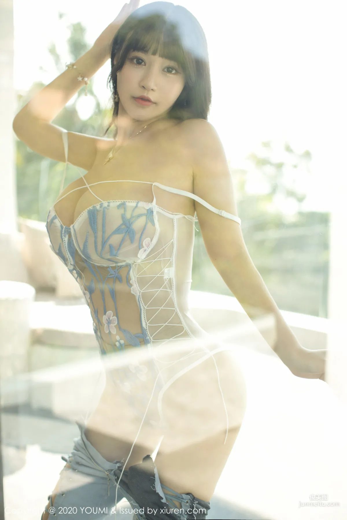 Zhu Ke'er Flower, Sexy Jeans and Delicate Hollow-Out Lingerie Temptation [YouMi] Vol.400 Photo Set photo 46
