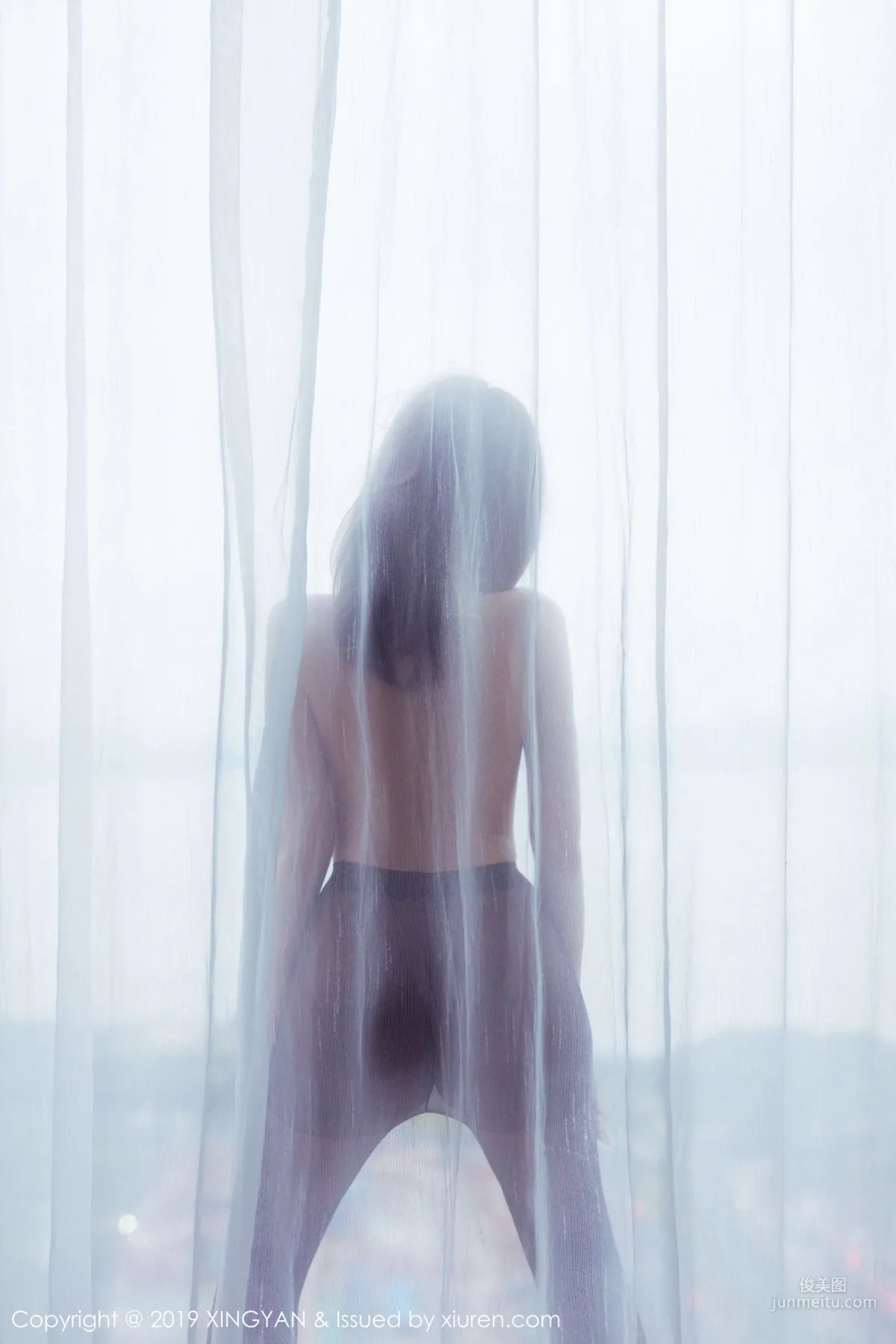 Chai Wanyi Averie, Sexy White Shirt and Charming Black Stockings Series [XingYan] Vol.131 Photo Set photo 23
