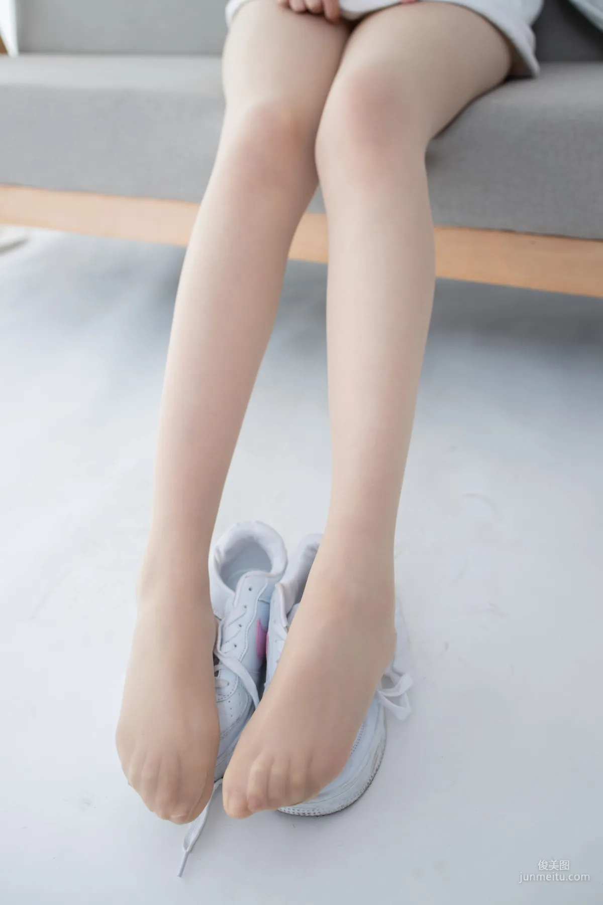 Aika《运动鞋 13D肉丝》 [森萝财团] JKFUN-048 写真集2